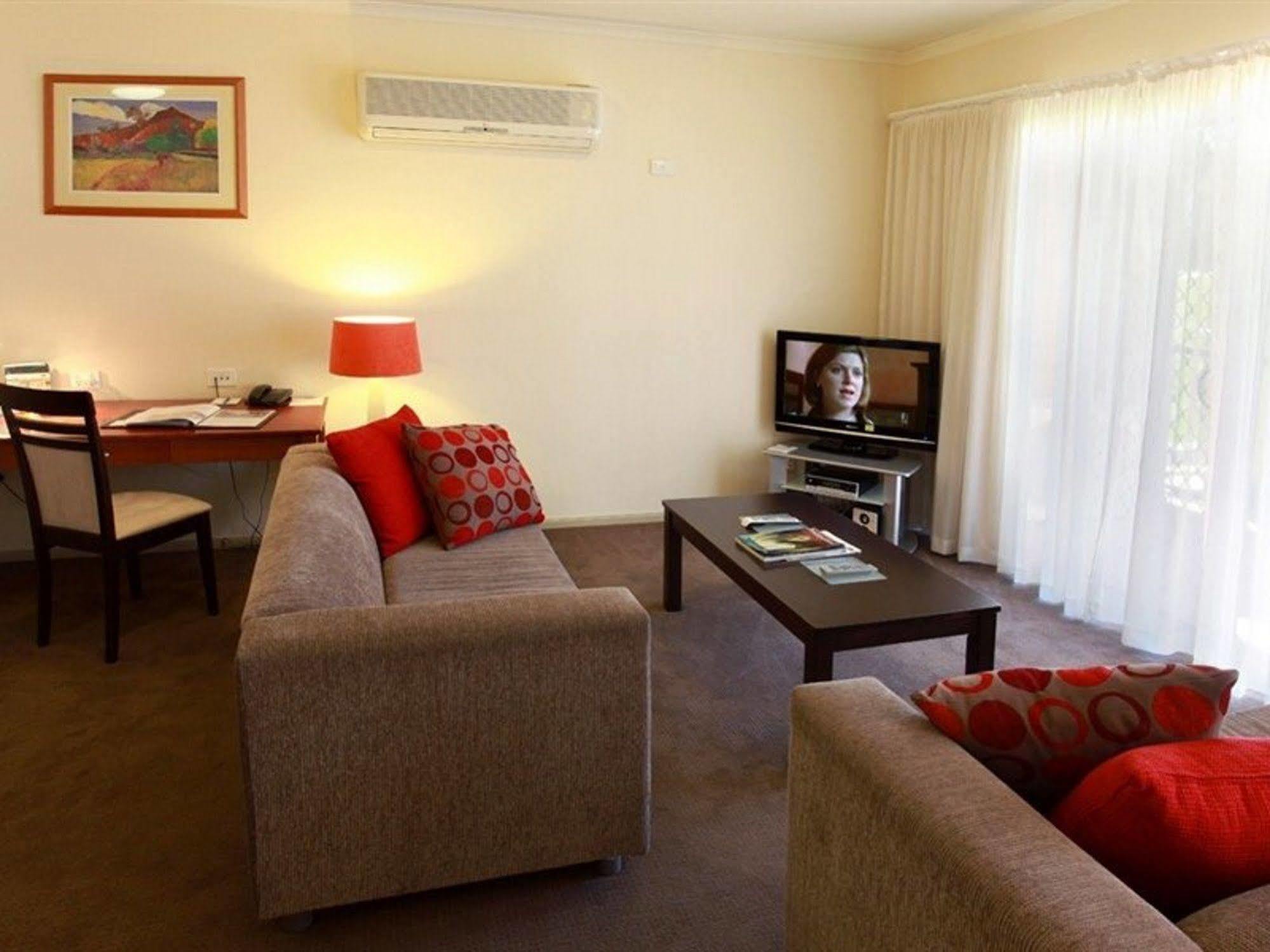 Quest Tamworth Aparthotel Екстериор снимка